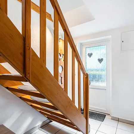 아파트 Carolin Witt *